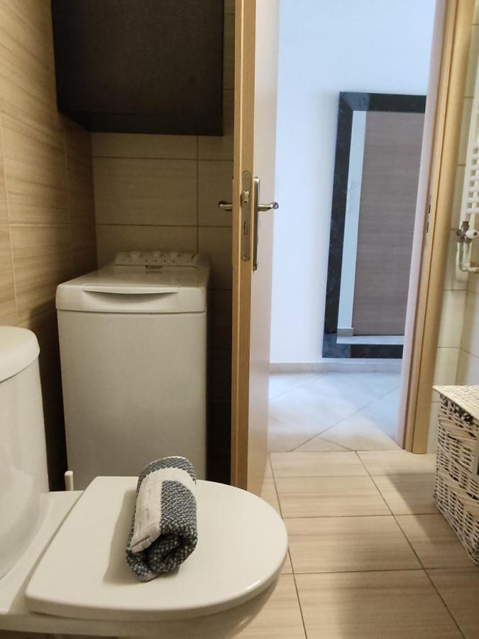 Central & Comfortable, With Acropolis View Athens Luaran gambar