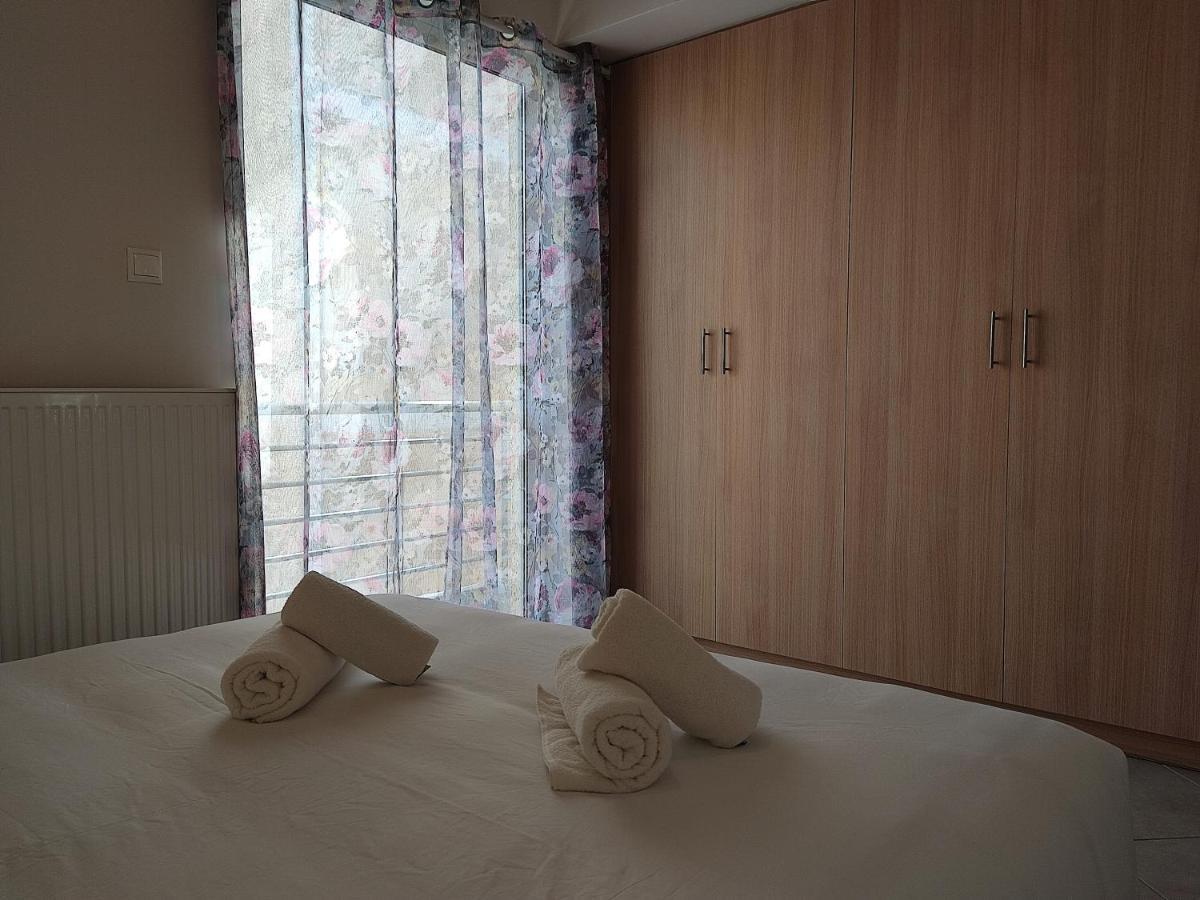 Central & Comfortable, With Acropolis View Athens Luaran gambar